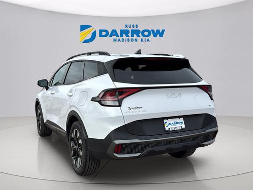 Glacial White Pearl 2023 Kia Sportage X-Line
