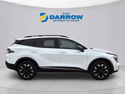 Glacial White Pearl 2023 Kia Sportage X-Line
