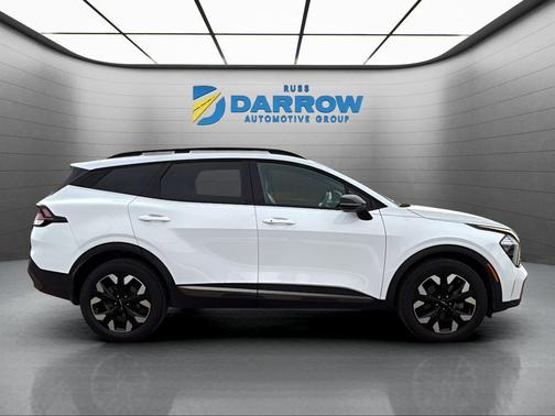 Glacial White Pearl 2023 Kia Sportage X-Line