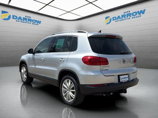 Reflex Silver Metallic 2016 Volkswagen Tiguan SE