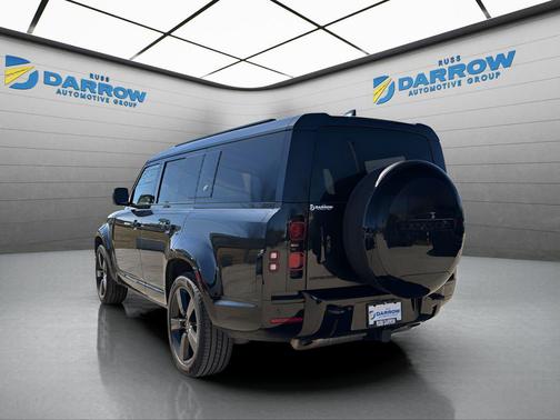 Santorini Black Metallic 2024 Land Rover Defender 130 P400 X-Dynamic SE