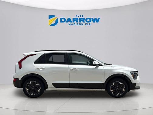 Snow White Pearl 2023 Kia Niro EV Wind