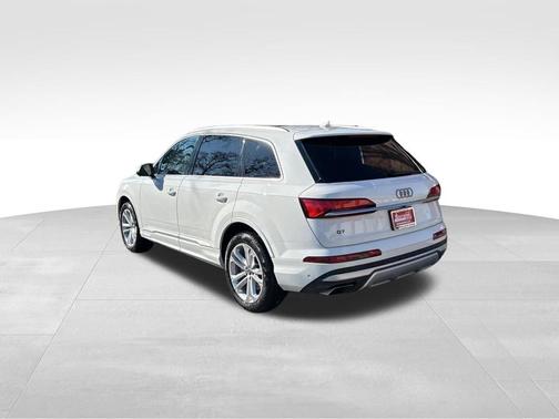 2025 Audi Q7 55 Premium