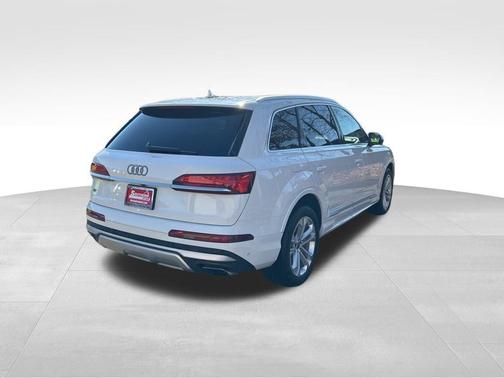 2025 Audi Q7 55 Premium
