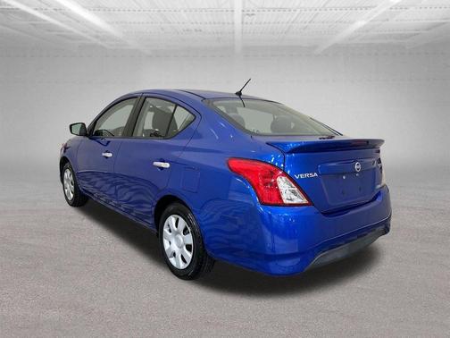 Blue Metallic 2016 Nissan Versa 1.6 SV