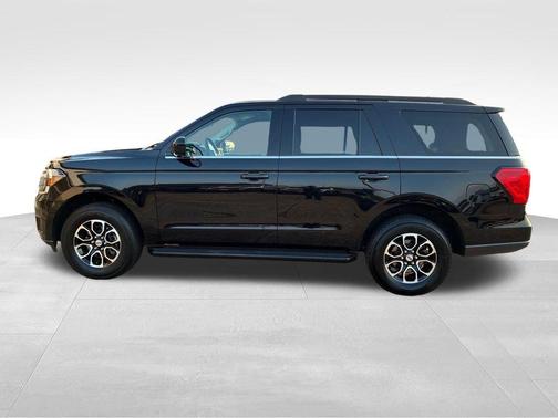 Black 2024 Ford Expedition XLT