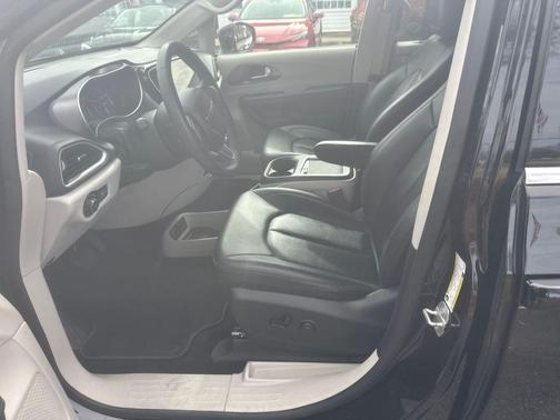 Black 2024 Chrysler Pacifica Touring-L