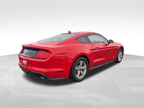 2021 Ford Mustang EcoBoost