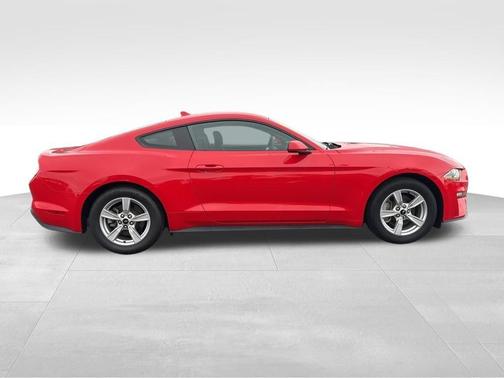 2021 Ford Mustang EcoBoost