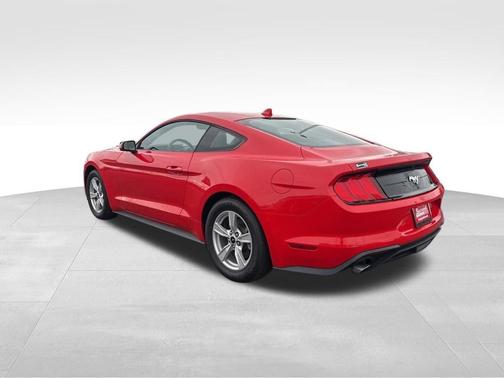 2021 Ford Mustang EcoBoost