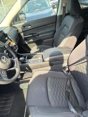 Deep Ocean Blue 2022 Nissan Pathfinder SV