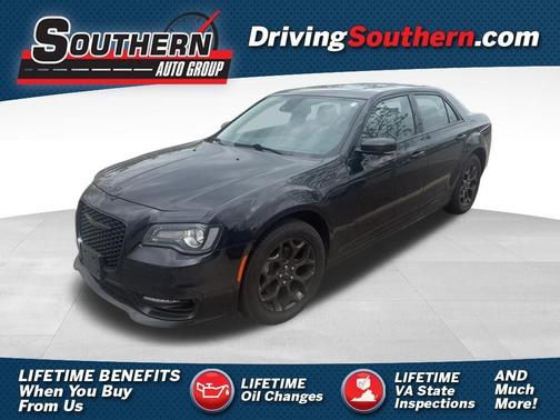 2023 Chrysler 300 Touring L