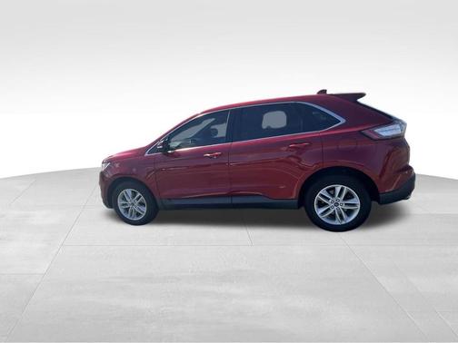 Red 2016 Ford Edge SEL