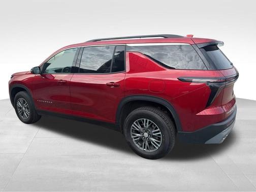 Red 2025 Chevrolet Traverse LT