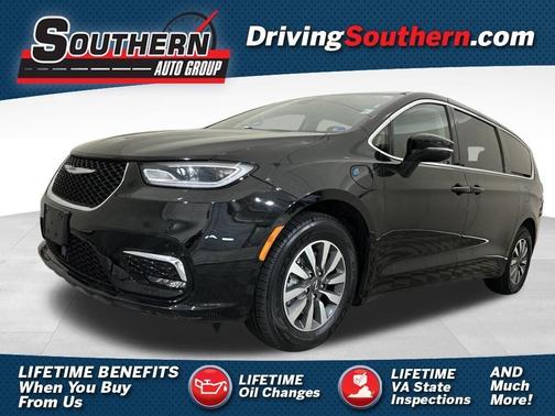 2024 Chrysler Pacifica Hybrid Select