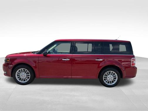 Red 2016 Ford Flex SEL