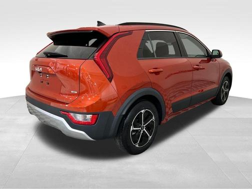 Red 2023 Kia Niro LX