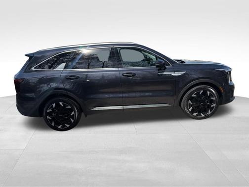 Gray 2025 Kia Sorento EX