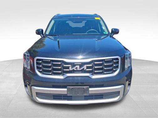 Black 2023 Kia Telluride S