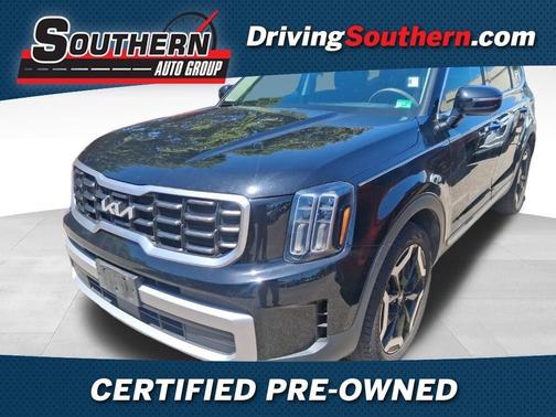 Black 2023 Kia Telluride S
