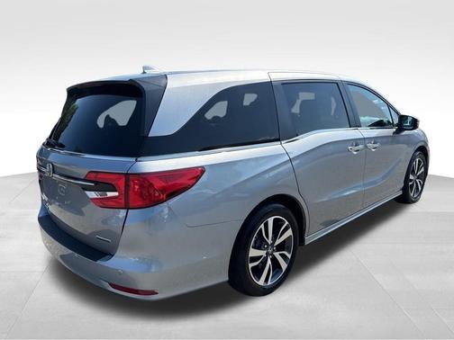 Silver 2023 Honda Odyssey Touring