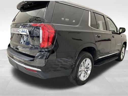 Black 2023 GMC Yukon SLT