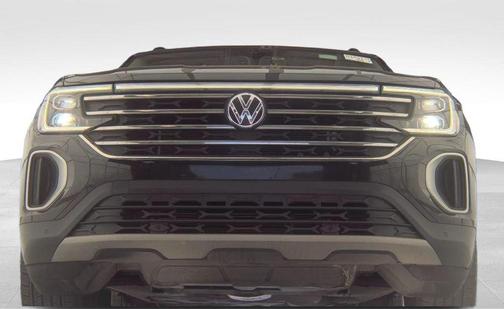 Deep Black Pearl Effect 2024 Volkswagen Atlas 2.0T SE