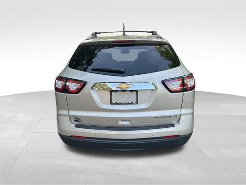 Gold 2015 Chevrolet Traverse 1LT