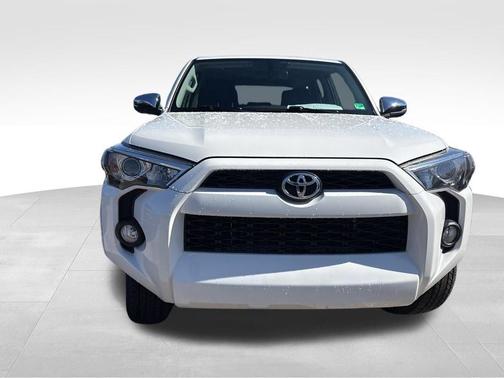 White 2018 Toyota 4Runner Sport