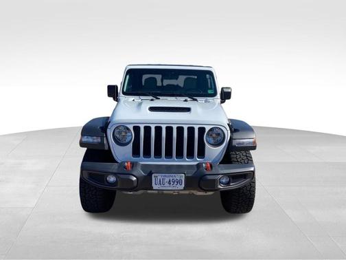 White 2023 Jeep Gladiator Mojave