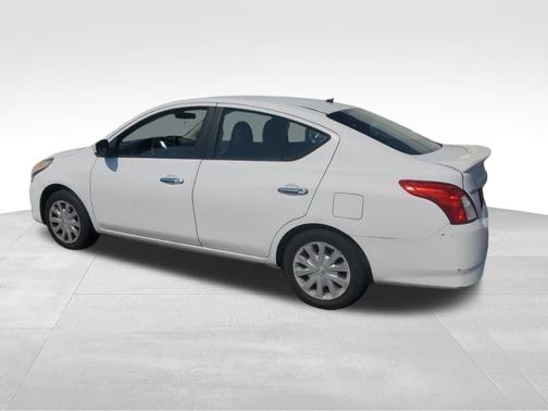 Fresh Powder 2015 Nissan Versa 1.6 SV
