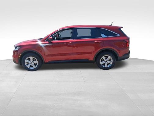 Red 2022 Kia Sorento LX