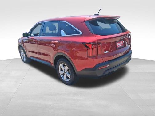 Red 2022 Kia Sorento LX