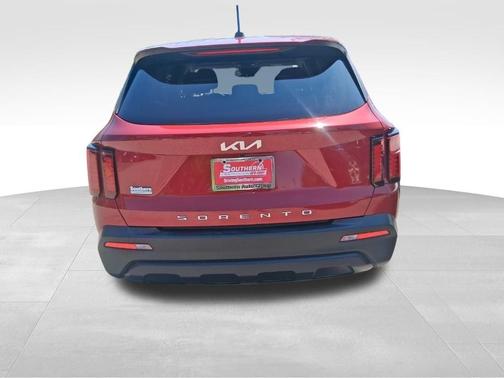 Red 2022 Kia Sorento LX