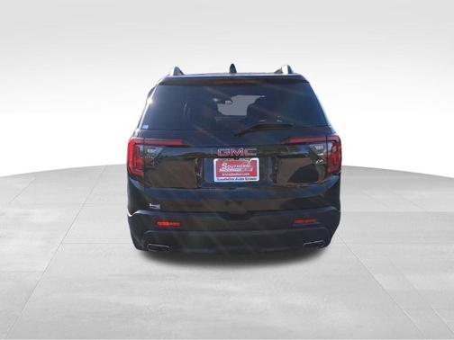 Black 2022 GMC Acadia SLT