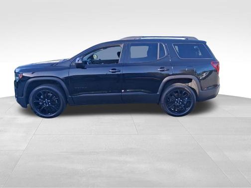 Black 2022 GMC Acadia SLT