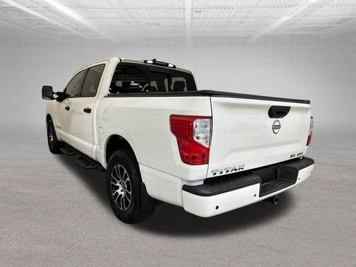 Glacier White 2024 Nissan Titan SV