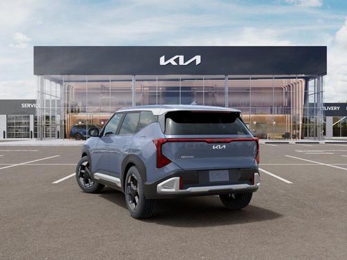 Gray 2027 Kia Seltos S