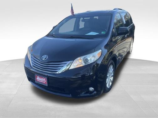 2017 Toyota Sienna XLE