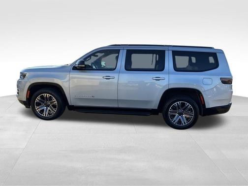 Silver 2024 Jeep Wagoneer Series II