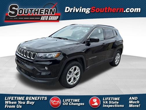 Black 2024 Jeep Compass Latitude