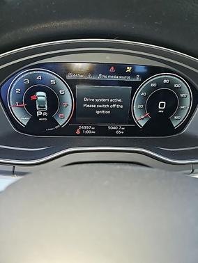 2025 Audi Q5 45 S line quattro Premium