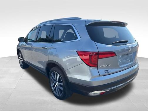 Silver 2017 Honda Pilot Touring