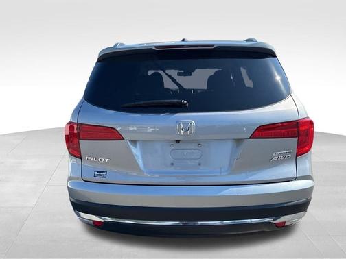 Silver 2017 Honda Pilot Touring