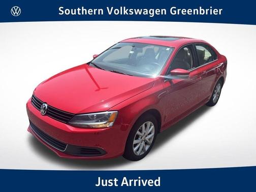 Red 2013 Volkswagen Jetta SE