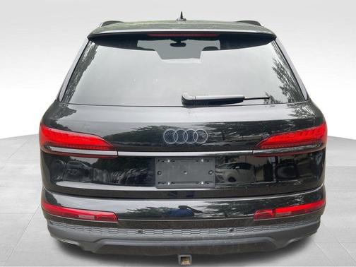 2025 Audi Q7 45 Premium Plus