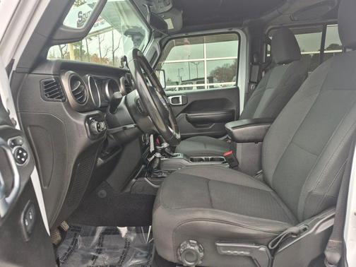 2020 Jeep Gladiator Sport