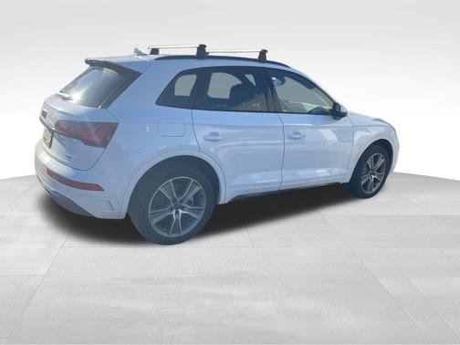 2025 Audi Q5 45 S line quattro Premium