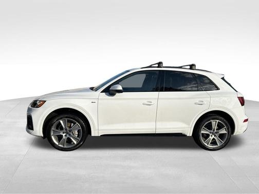 Arkona White 2025 Audi Q5 45 S line quattro Premium