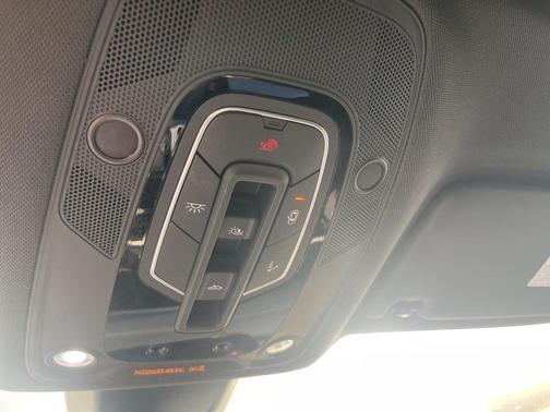 2025 Audi Q5 45 S line quattro Premium